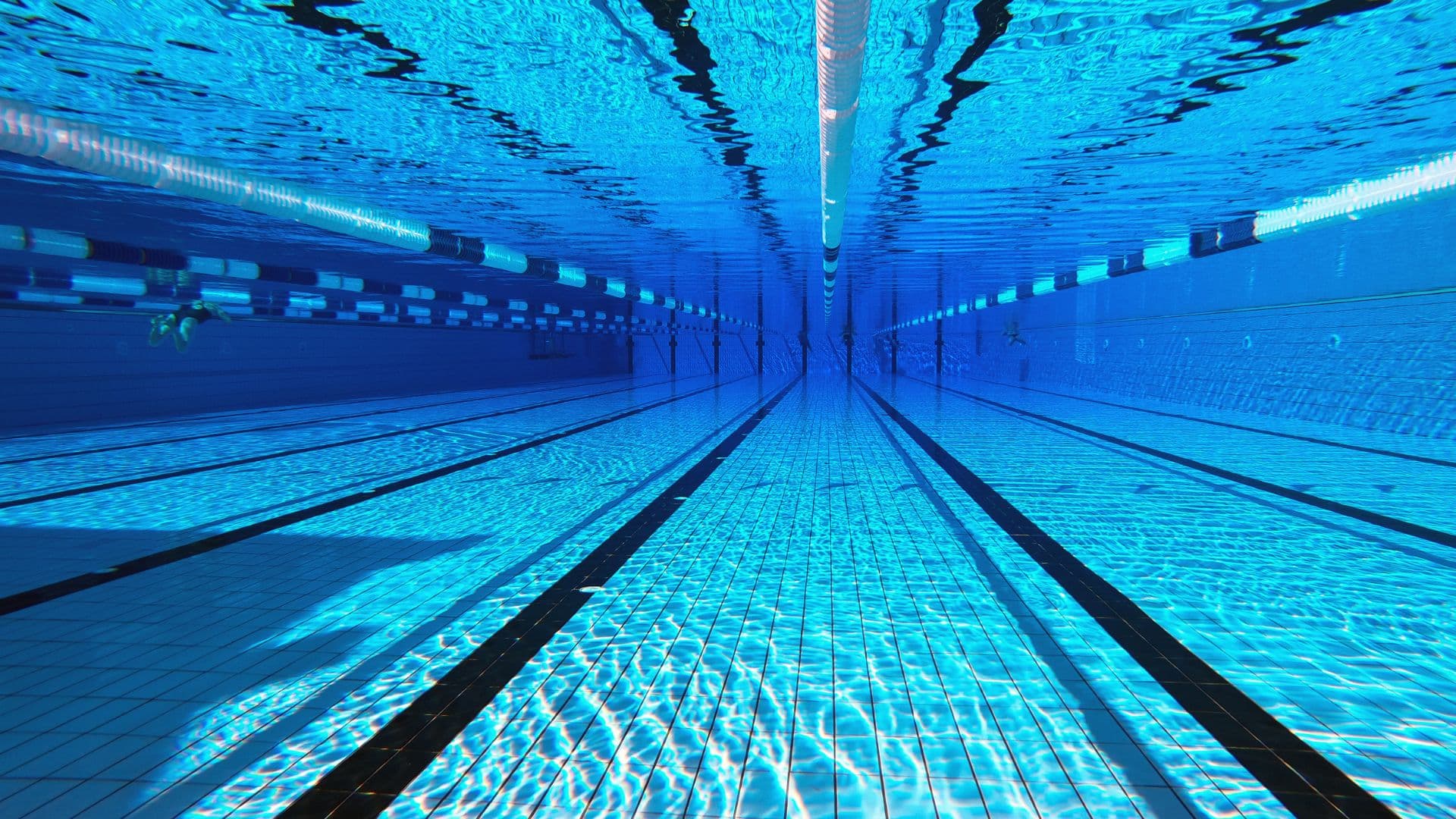How to Choose the Right Swimming Academy in Nairobi (A Practical Guide for Parents & Adults)